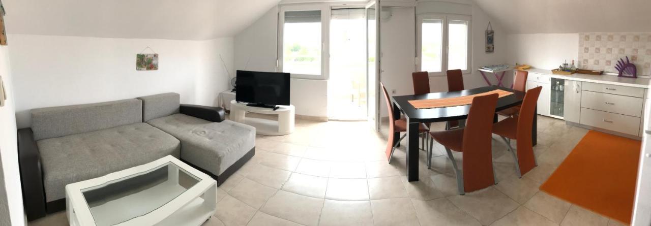 Debeljak Apartmani Livk מראה חיצוני תמונה